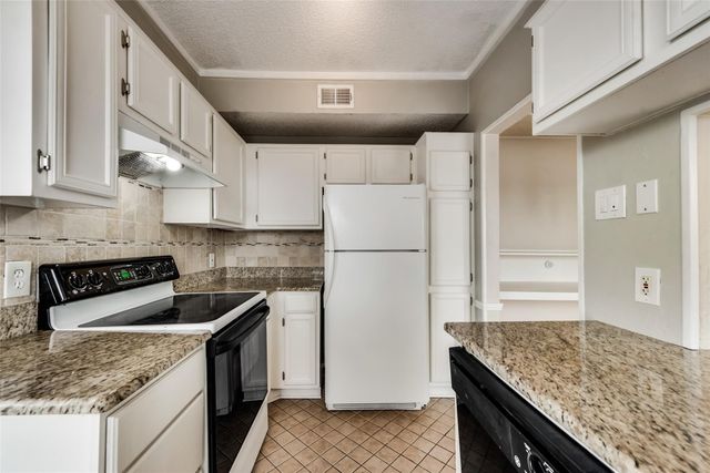 8750 Park Lane C-136, Dallas, TX 75231