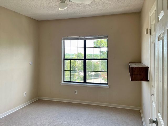 8750 Park Lane C-136, Dallas, TX 75231