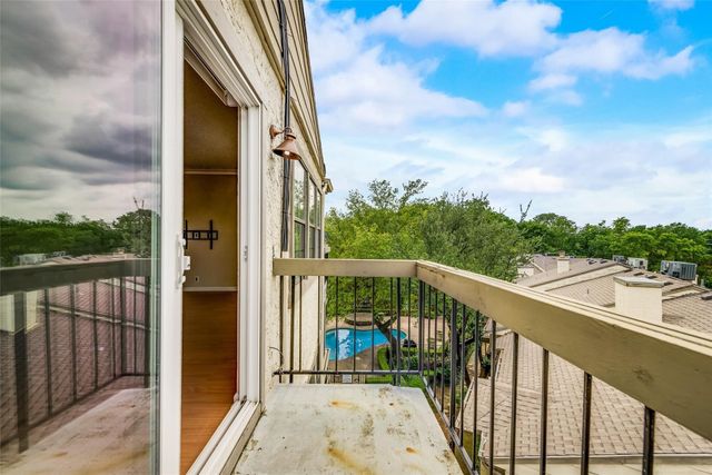 8750 Park Lane C-136, Dallas, TX 75231