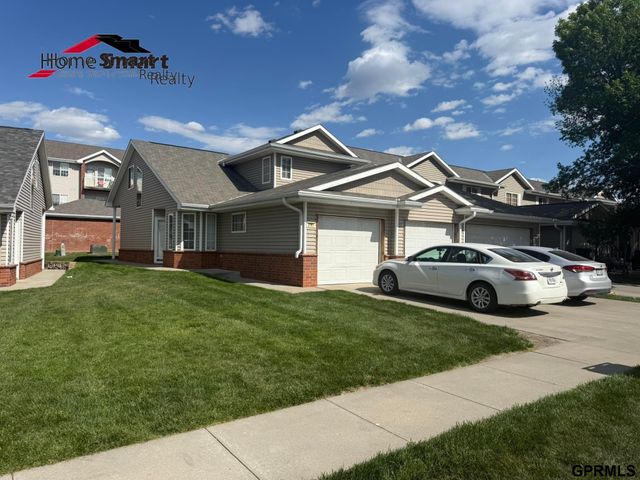 2161 Surfside Drive, Lincoln, NE 68528