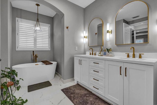 8655 Tally Ho Lane, West Palm Beach, FL 33411