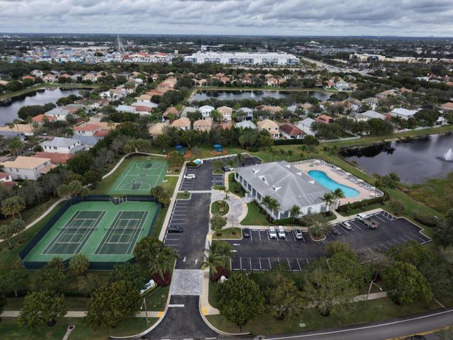 8655 Tally Ho Lane, West Palm Beach, FL 33411