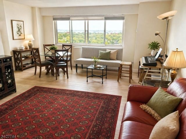 377 S Harrison Street 15D 15D, East Orange City, NJ 07018