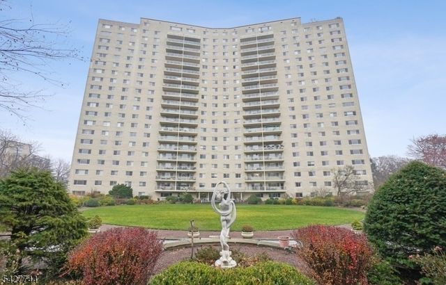 377 S Harrison Street 15D 15D, East Orange City, NJ 07018