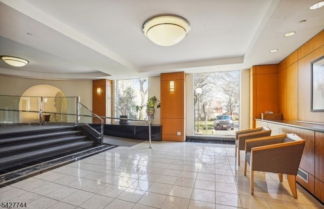 377 S Harrison Street 15D 15D, East Orange City, NJ 07018