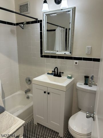 377 S Harrison Street 15D 15D, East Orange City, NJ 07018