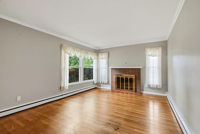 6 Charles St, Wayland, MA 01778