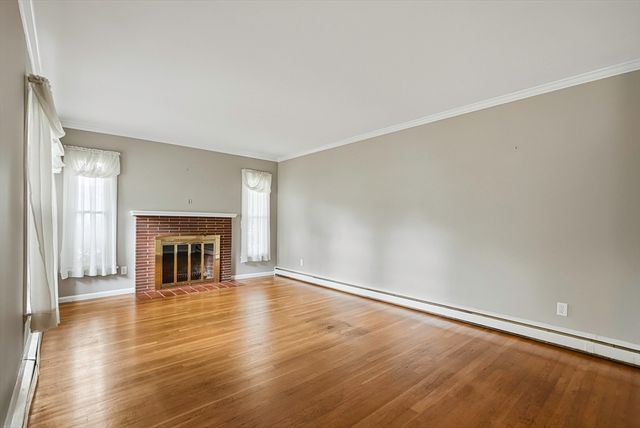 6 Charles St, Wayland, MA 01778