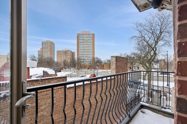 4212 S King Drive 2E, Chicago, IL 60653