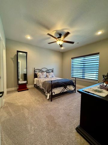 2979 W Sauter Lane, Fayetteville, AR 72704