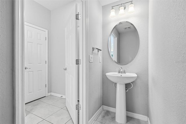5304 SYLVESTER LOOP, Tampa, FL 33610