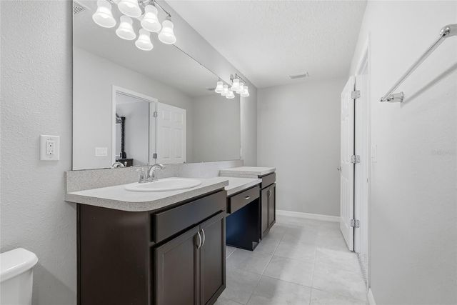 5304 SYLVESTER LOOP, Tampa, FL 33610