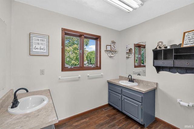 55828 Nursery Avenue, Mishawaka, IN 46545