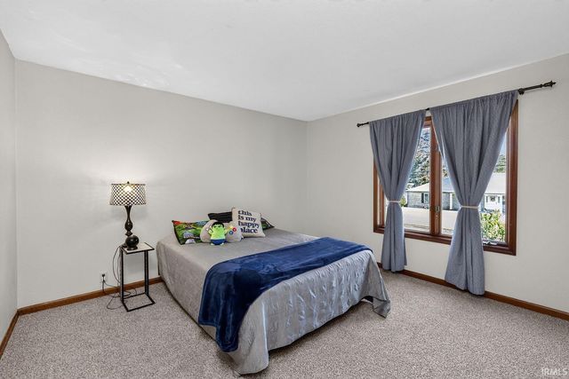 55828 Nursery Avenue, Mishawaka, IN 46545