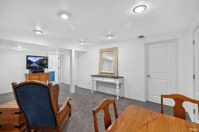 55828 Nursery Avenue, Mishawaka, IN 46545