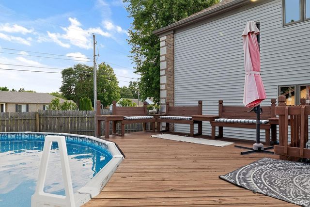 55828 Nursery Avenue, Mishawaka, IN 46545