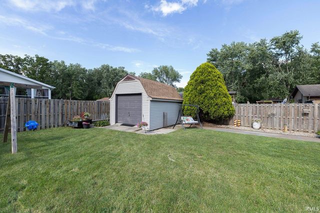 55828 Nursery Avenue, Mishawaka, IN 46545