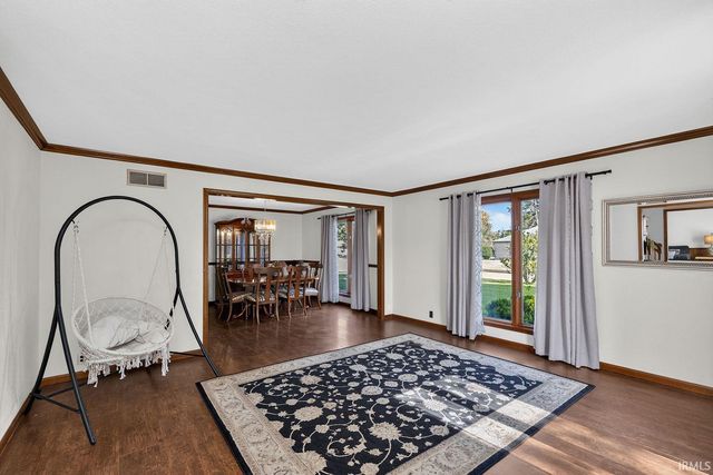 55828 Nursery Avenue, Mishawaka, IN 46545