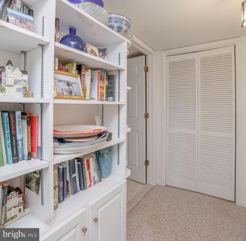 24 MAIDEN LN, Harvey Cedars, NJ 08008