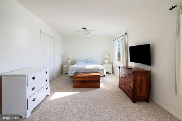 24 MAIDEN LN, Harvey Cedars, NJ 08008