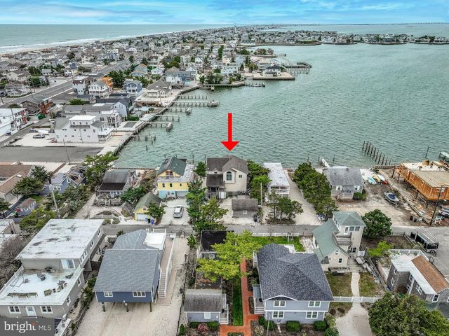 24 MAIDEN LN, Harvey Cedars, NJ 08008