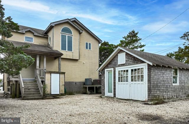 24 MAIDEN LN, Harvey Cedars, NJ 08008