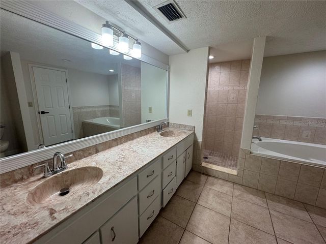 8434 NW 2ND STREET, Ocala, FL 34482