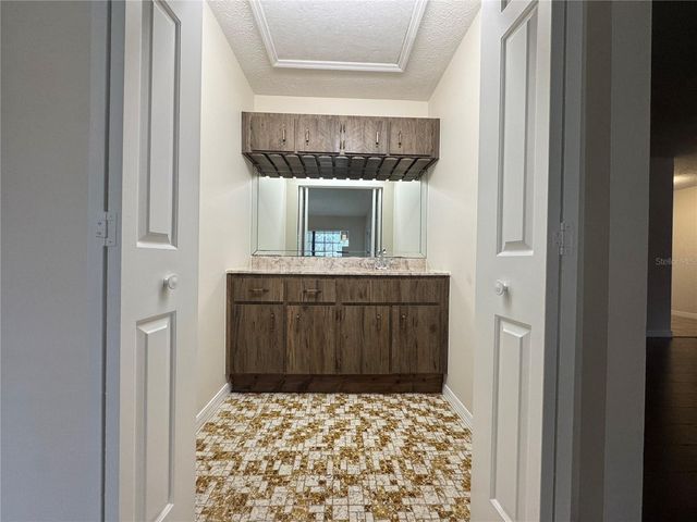 8434 NW 2ND STREET, Ocala, FL 34482