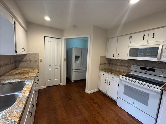 8434 NW 2ND STREET, Ocala, FL 34482