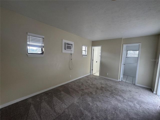 8434 NW 2ND STREET, Ocala, FL 34482