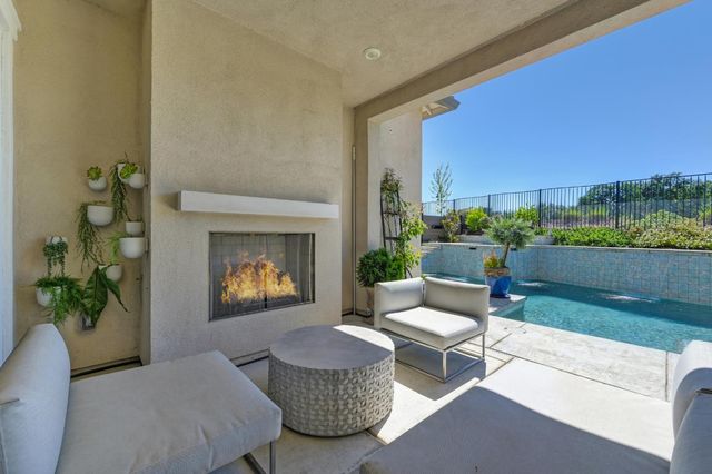 1014 Hogarth Way, El Dorado Hills, CA 95762