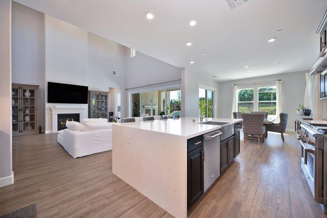 1014 Hogarth Way, El Dorado Hills, CA 95762