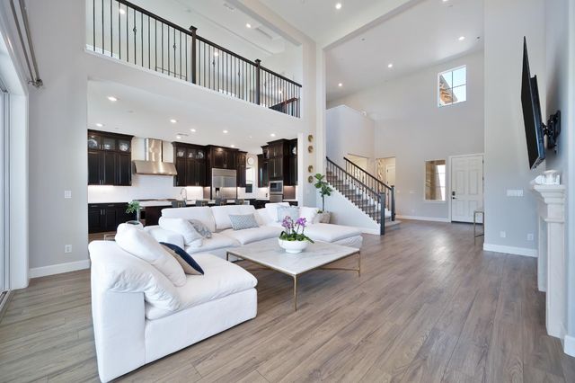 1014 Hogarth Way, El Dorado Hills, CA 95762