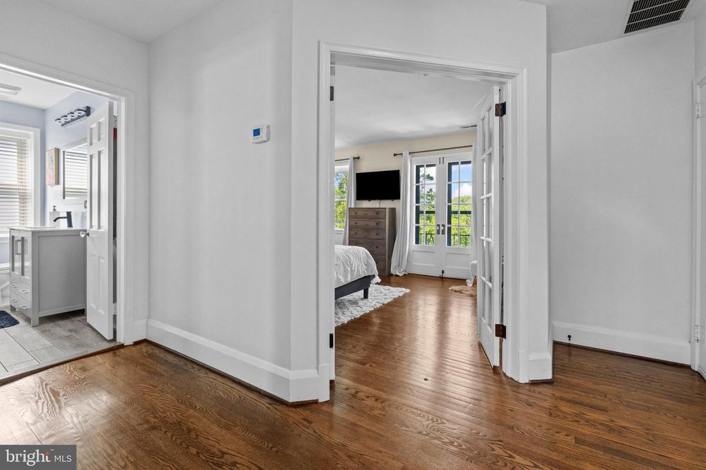 Image 12 of property listing at 2409 CHESTERFIELD AVE, Baltimore, MD 21213