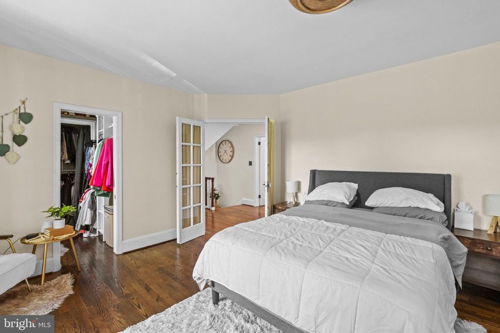 Image 13 of property listing at 2409 CHESTERFIELD AVE, Baltimore, MD 21213