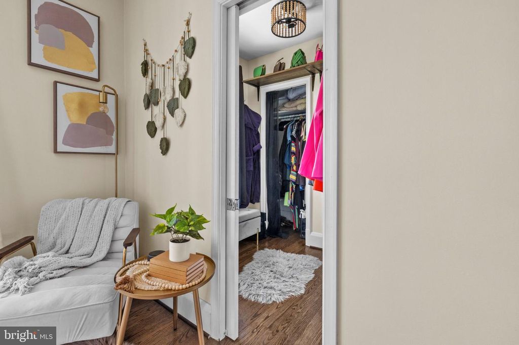 Image 15 of property listing at 2409 CHESTERFIELD AVE, Baltimore, MD 21213