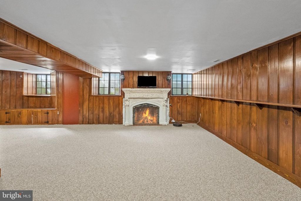 Image 30 of property listing at 2409 CHESTERFIELD AVE, Baltimore, MD 21213