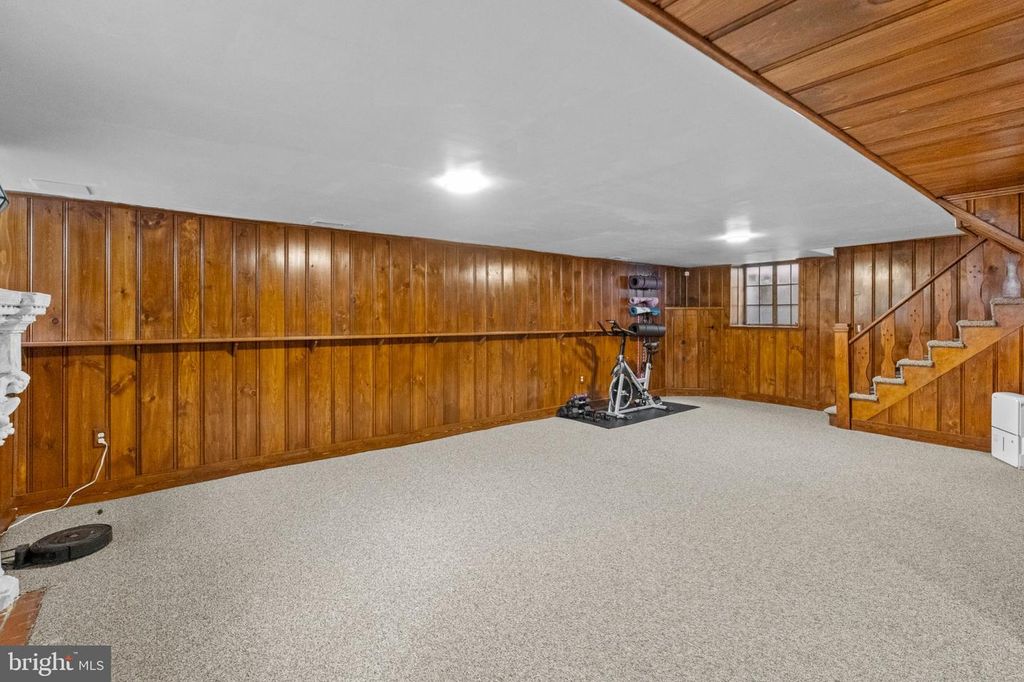 Image 32 of property listing at 2409 CHESTERFIELD AVE, Baltimore, MD 21213