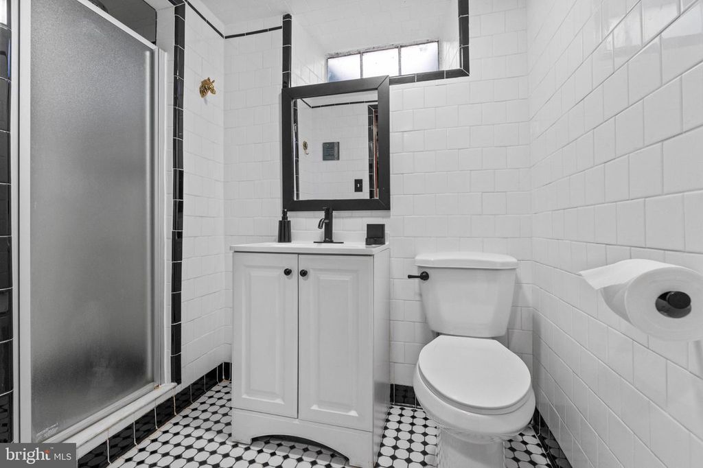 Image 33 of property listing at 2409 CHESTERFIELD AVE, Baltimore, MD 21213