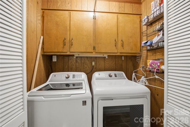 1959 Rock Springs Circle, Denver, NC 28037