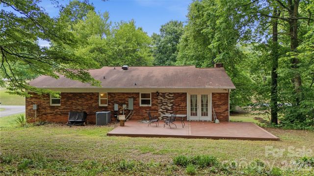 1959 Rock Springs Circle, Denver, NC 28037