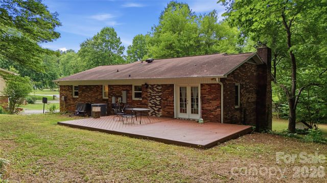 1959 Rock Springs Circle, Denver, NC 28037
