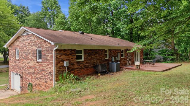 1959 Rock Springs Circle, Denver, NC 28037