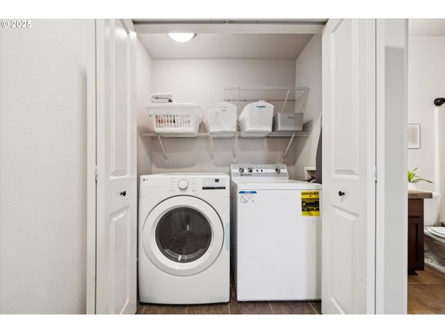 3850 SUMMERLINN Dr, West Linn, OR 97068