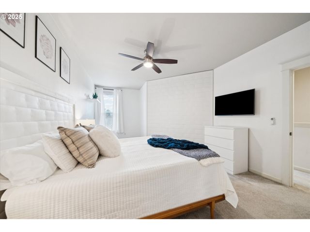 3850 SUMMERLINN Dr, West Linn, OR 97068