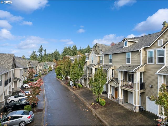 3850 SUMMERLINN Dr, West Linn, OR 97068