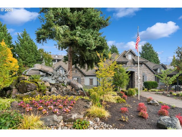 3850 SUMMERLINN Dr, West Linn, OR 97068