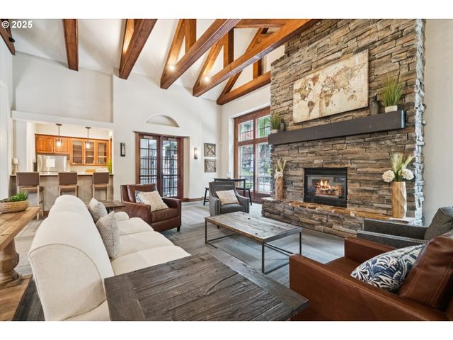 3850 SUMMERLINN Dr, West Linn, OR 97068