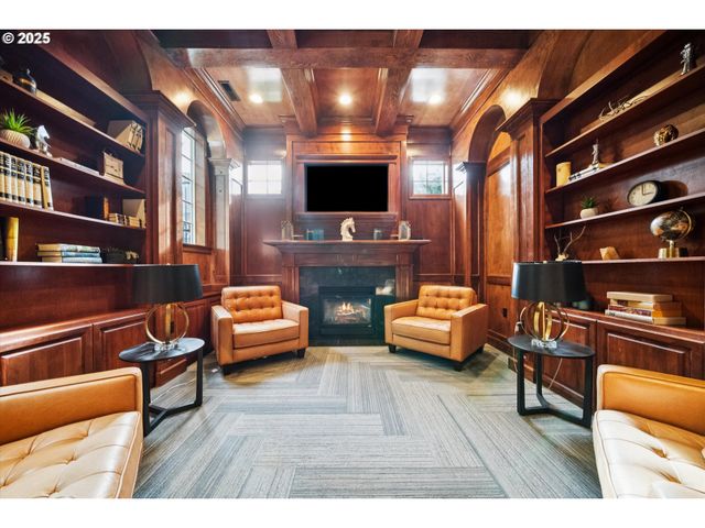 3850 SUMMERLINN Dr, West Linn, OR 97068