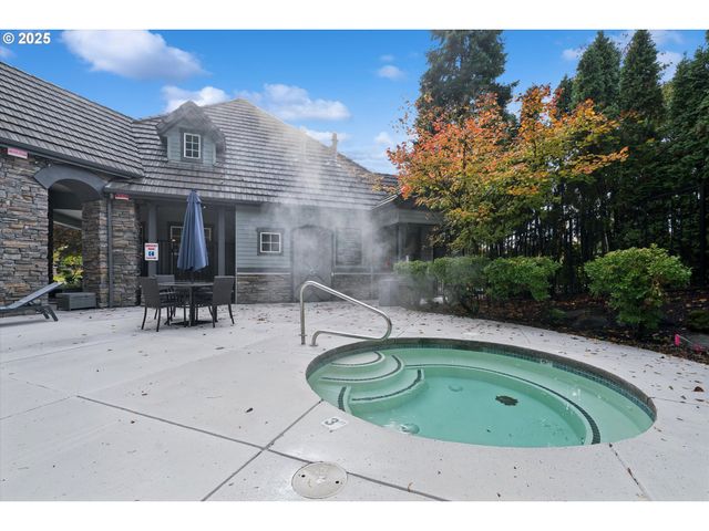 3850 SUMMERLINN Dr, West Linn, OR 97068